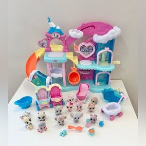 Disney Jr T.O.T.S. Nursery Headquarters Playset 13 Animal Figures & Accessories